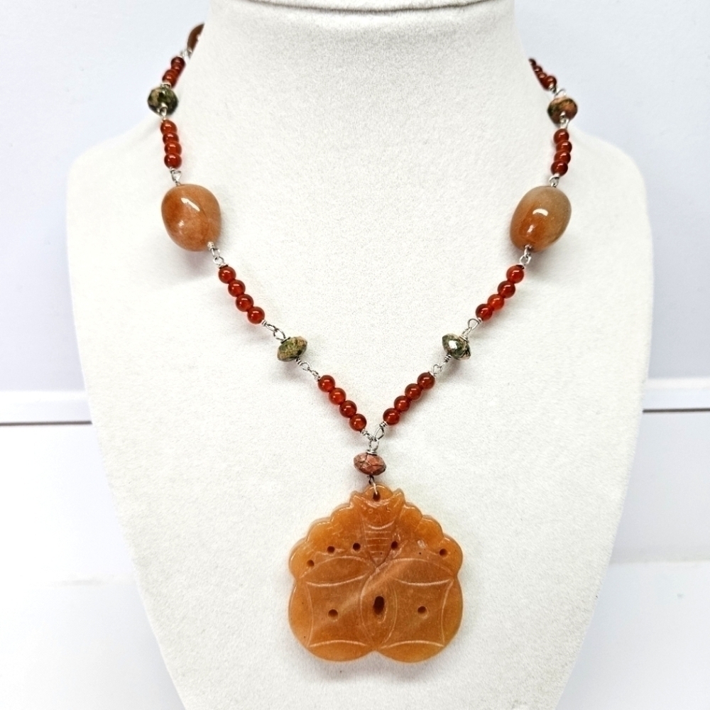 VINTAGE Carved Carnelian Pendant Beaded Silver-Tone Necklace
